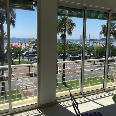 Bandol, Vue Panoramique Sur La Mer, La Plage, Le Port Esterno foto